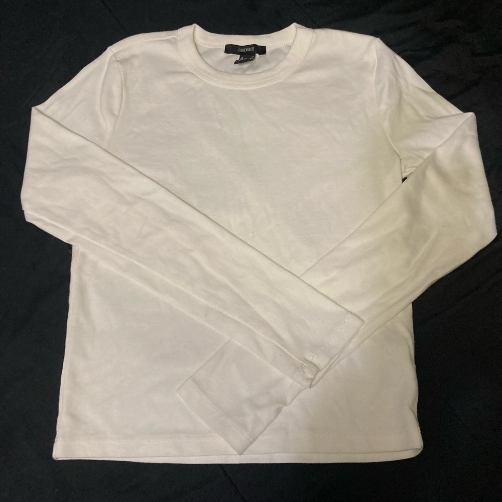 White long sleeve cropped shirt